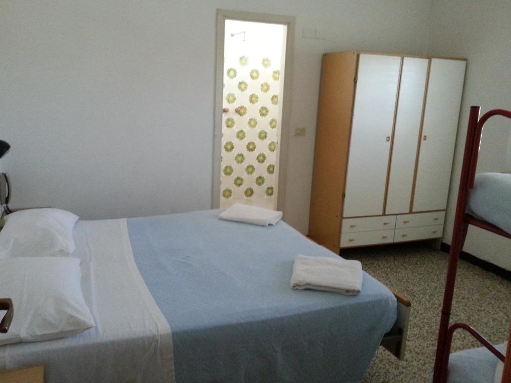 Fiorina Bed&Breakfast - Colazione Fino A Mezzogiorno - Beach Village Gratuito - Aquafan25 Oltremare20 Риччоне Номер фото