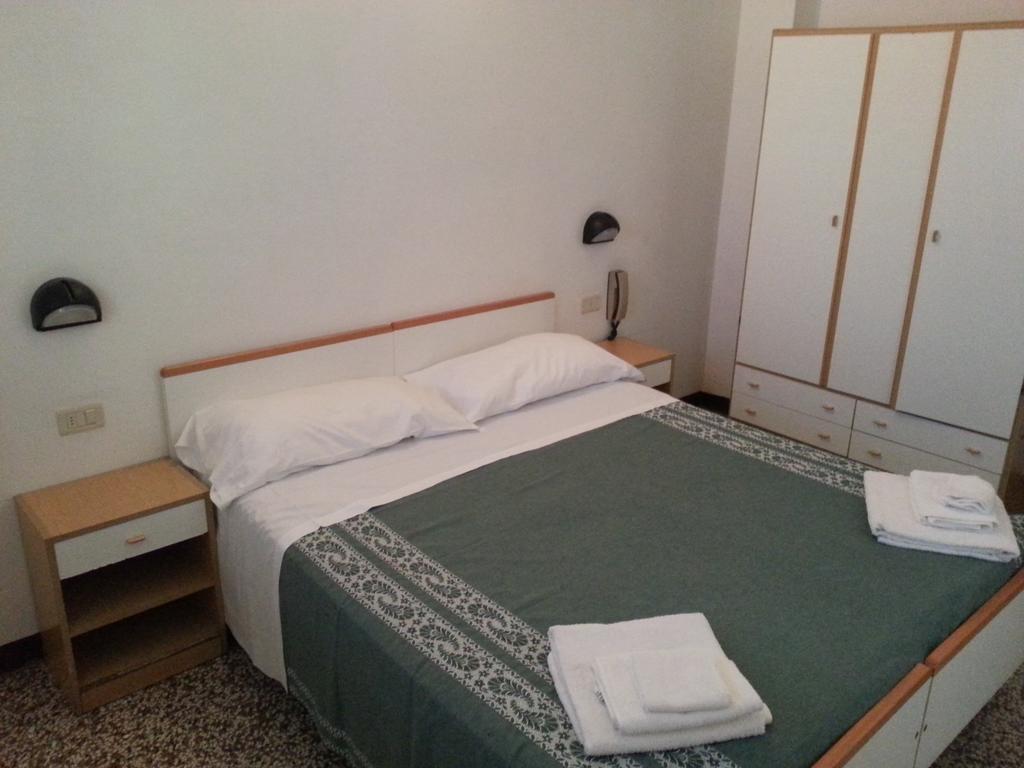 Fiorina Bed&Breakfast - Colazione Fino A Mezzogiorno - Beach Village Gratuito - Aquafan25 Oltremare20 Риччоне Номер фото